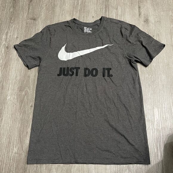 Nike Just Do it Grey Shirt - Picture 1 of 2